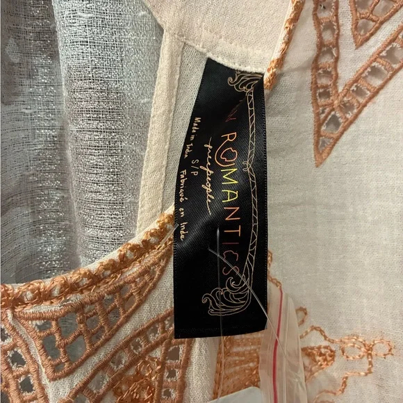 Free People NWT Lace Hippie Blouse - Picture 7 of 7